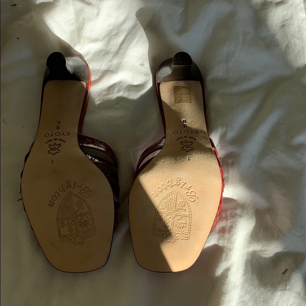 Brighton Kyoto red sandals